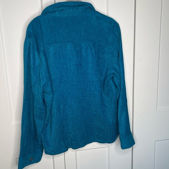 FINAL SALE Chico's Silk Blend Velvet Button Down Top Shirt Size 12 / Chico’s 2 - Picture 4 of 5